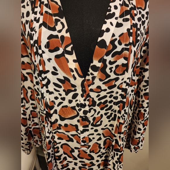 Animal Print Shirt Dress with V Neck and Pleated Front Detail BNWT - Picture 5 of 6